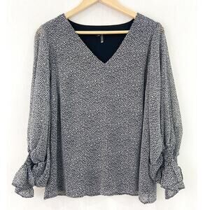 NEW 1. State Women's V Neck Blouse size Medium Puff Sleeve Ruffle Chiffon